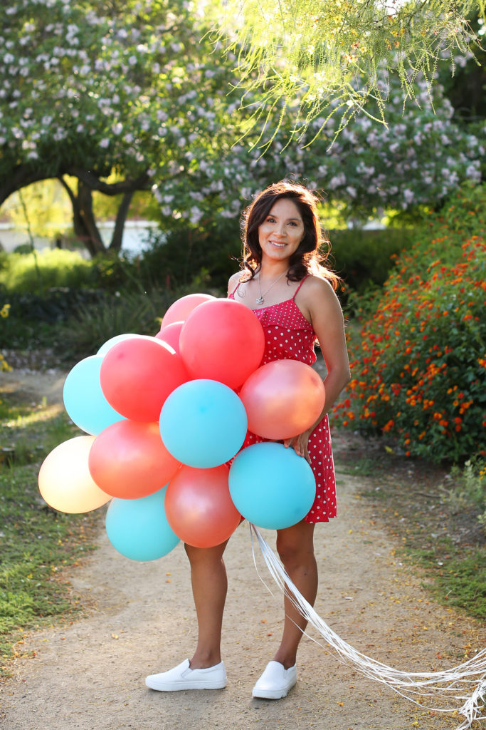graduation pictures with balloons